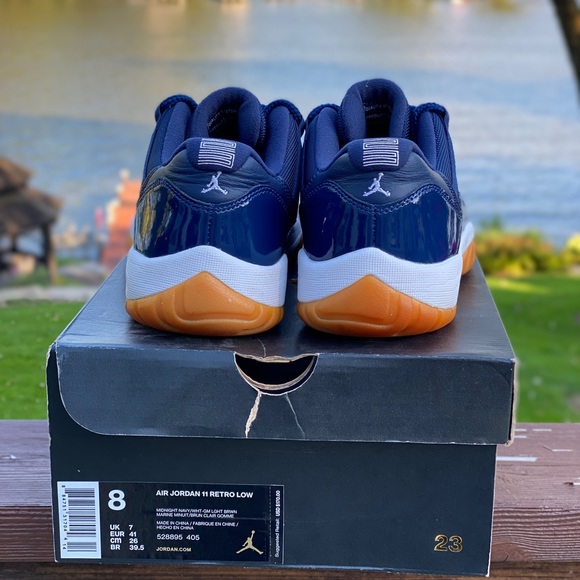 Jordan 11 Low Navy Size 8 W/ Box Good Condition!!! main image 4